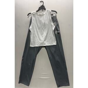 Yogalicious Airlite Melissa Crop Tank (L) + Gray Athletic Pants (L)